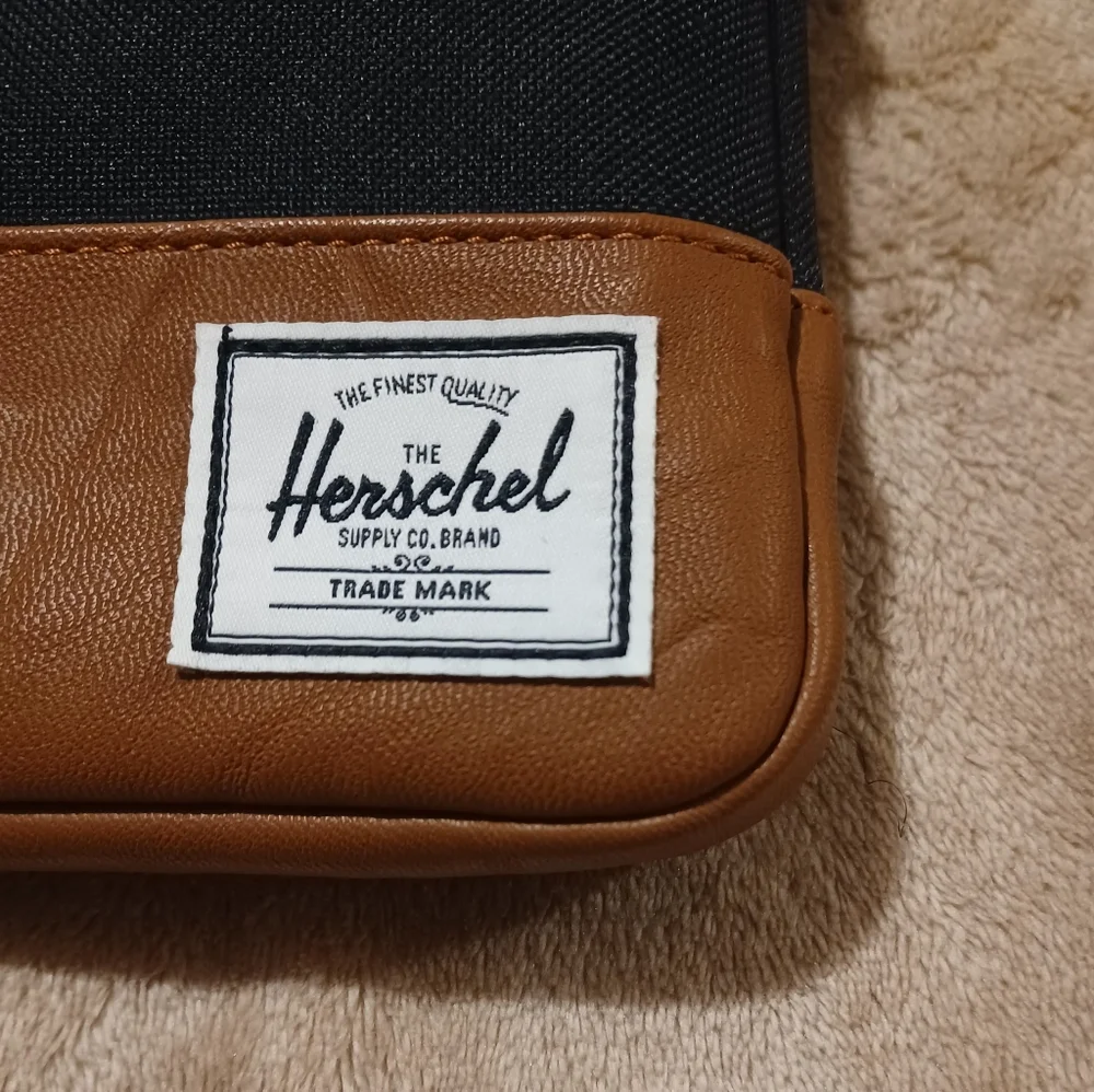 Herschel Heritage Sleeve for iPad Mini Black/Tan